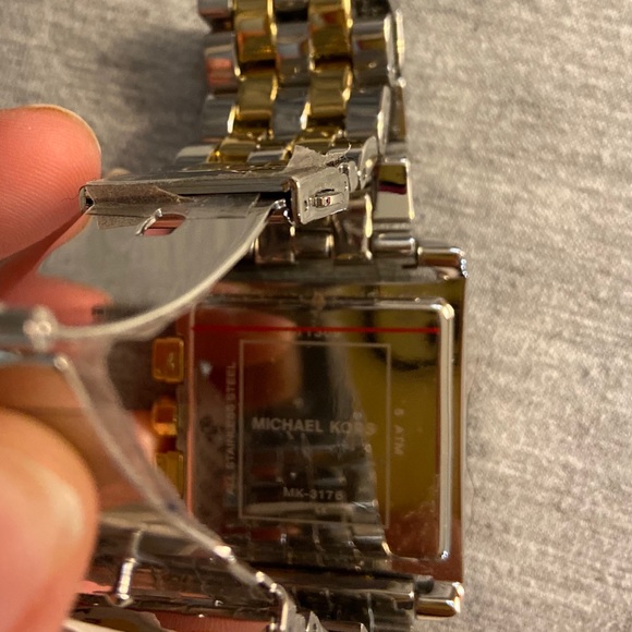 BNWT WOMENS MICHAEL KORS WATCH - Picture 7 of 11